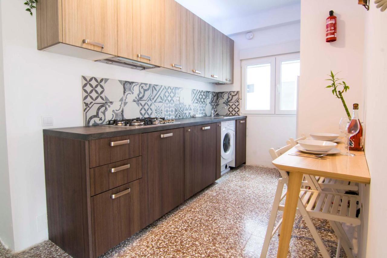 P&P Apartaments Arapiles Malaga Luaran gambar