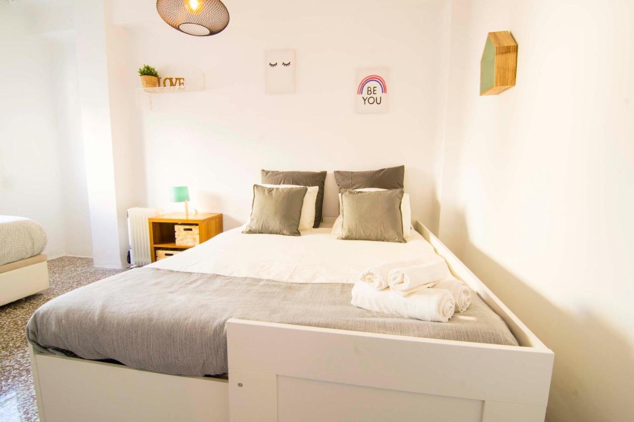 P&P Apartaments Arapiles Malaga Luaran gambar